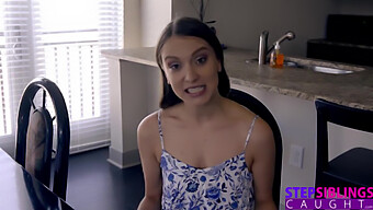 Brunette Teen Izzy Lush Spørger Ind Til Oralsex Med Sin Stedbror I Et Tabubelagt Scenarie