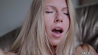 Sensuell Pornografisk Film Med Angelica Och Krystal Boyd