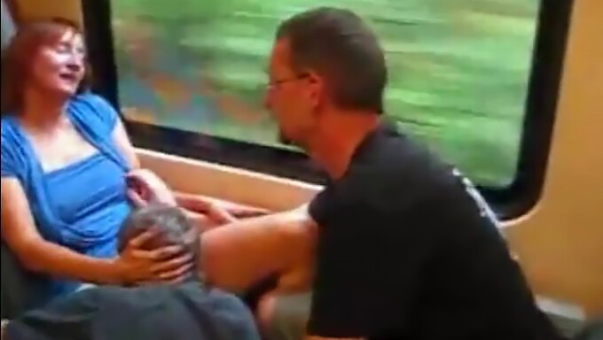 Sex În Public Într-Un Tren