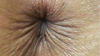 Webcam Anal: Close Up Butthole Winking