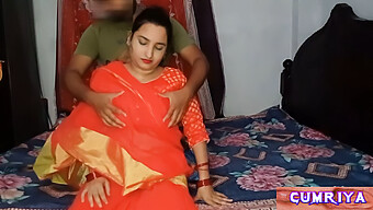 Istri India (Desi) Keluar Keras Di Dildo Sang Nyonya