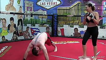 Gospodarica Scarlett Devine Dominira In Dominira V Mma Femdom