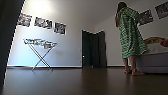 ¡esposa Rusa Se Involucra En Sexo Anal Tabú Antes De Que Su Esposo Llegue A Casa! ¡no Te Pierdas Esta Escena Caliente!