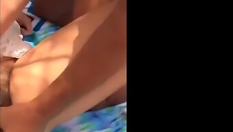 Del 3: Gennemsigtig Bikini-Babe Nyder Et Vildt Møde Med En Fremmed På Maspalomas Strand