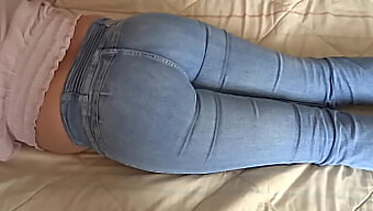 Une Compilation De Vidéos Mettant En Vedette Une Superbe Épouse Latine, 58 Ans, Exhibant Son Gros Cul En Jeans Et Affichant Sa Lingerie