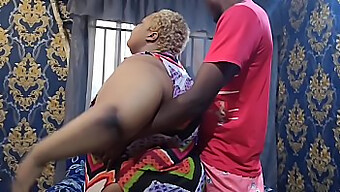 Gata Africana Com Bunda Grande Me Faz Um Boquete E Explode