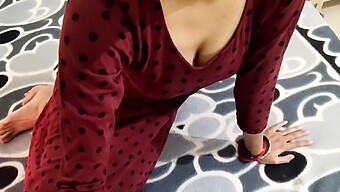 Bhabhi Teaches Stepson How To Please His Girlfriend In Hindi Video With Big Tits And Close-Up Shots